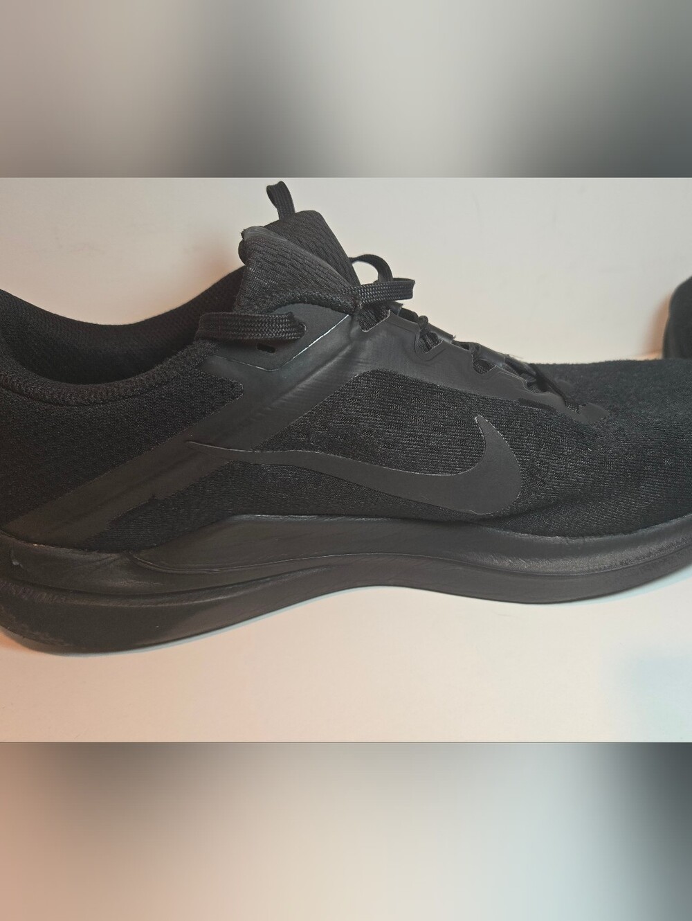 Nike Men's Winflo 10 Black Knit Athletic Running Shoe